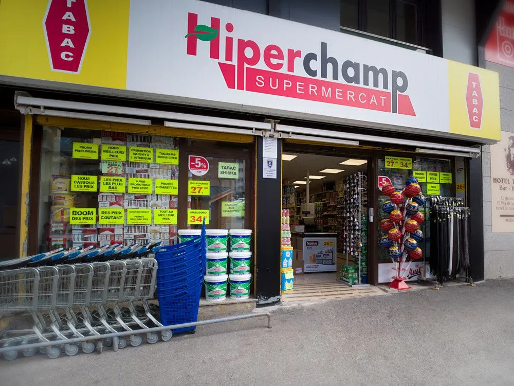Hiperchamp, Plaça dels Coprínceps, 8